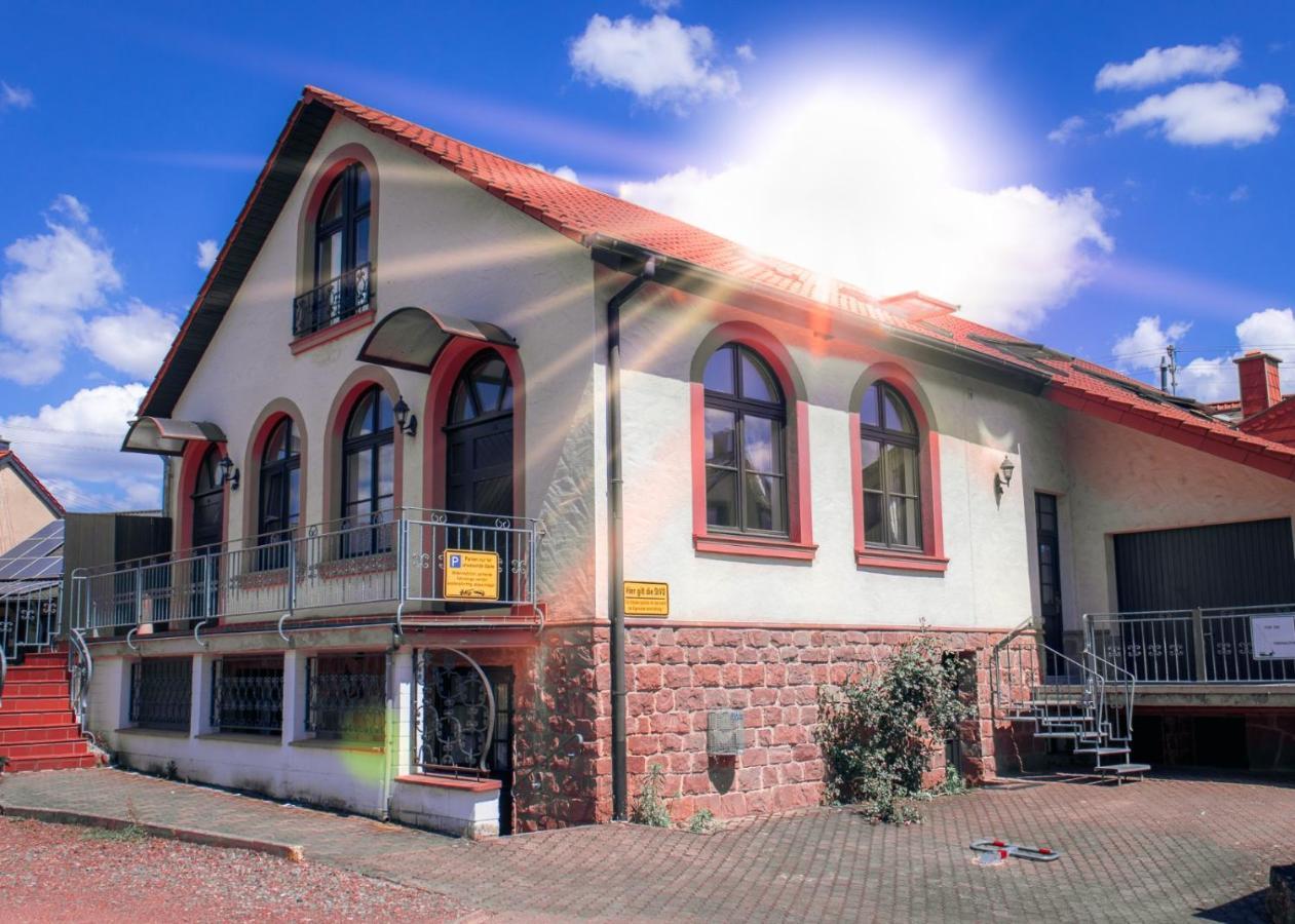 Gaestehaus Samuel Wadgassen Exteriör bild